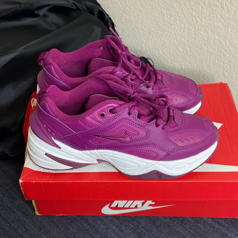 NIKE Tekno-Woman!
